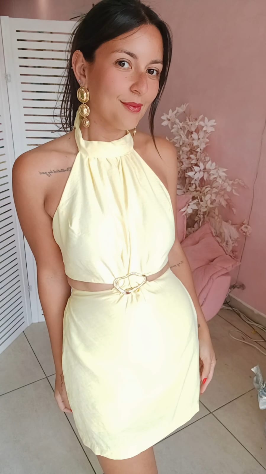 Macaquinho amarelo manteiga com fivela