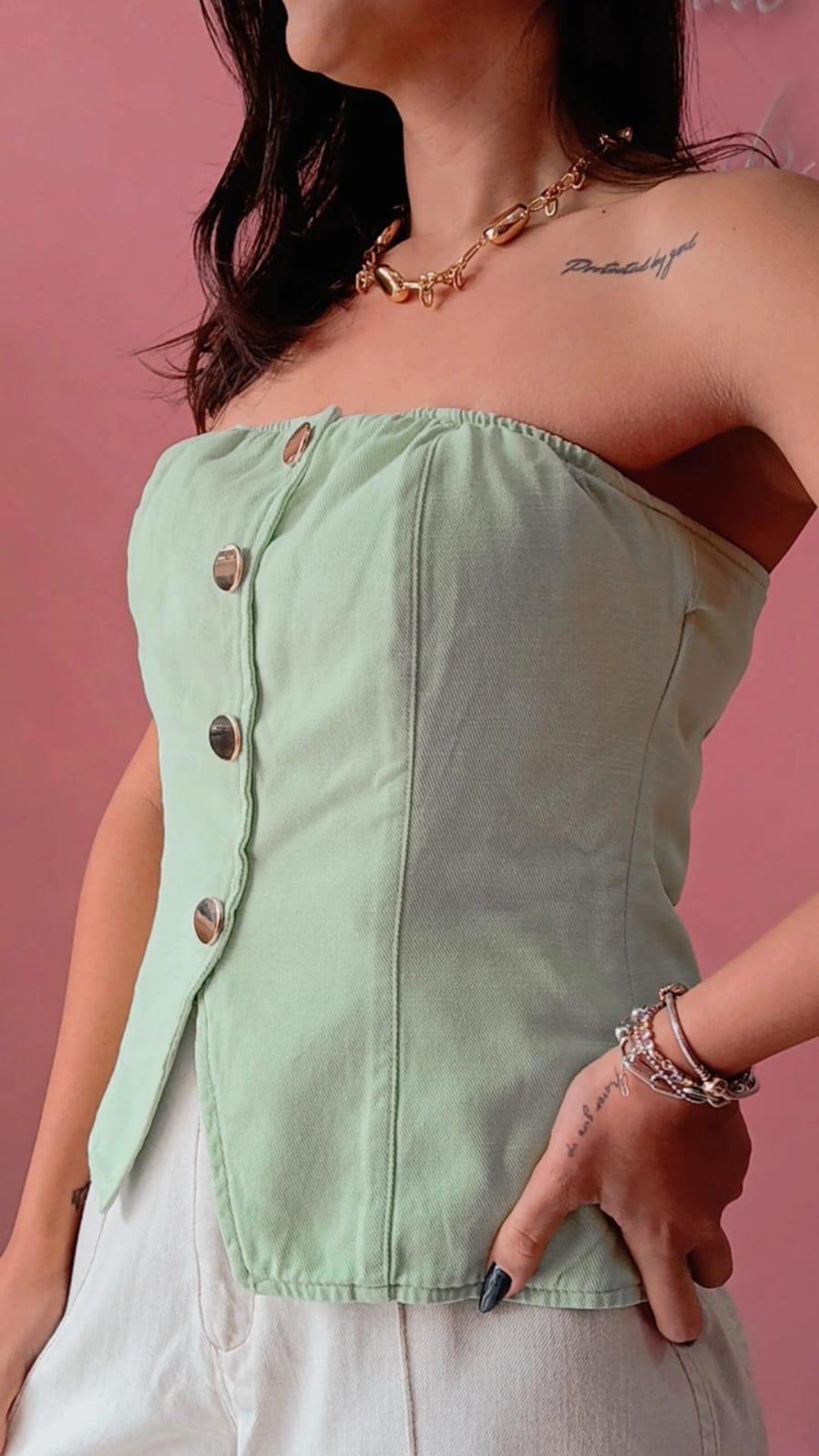 Blusa Alça fina Jeans Verde detalhe Botão dourado