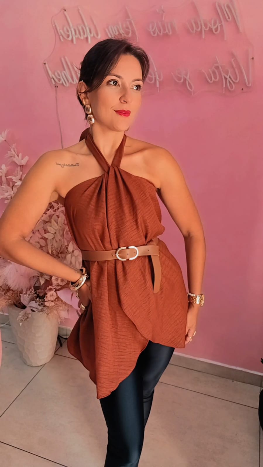 Blusa Duna com amarração no pescoço  - Marrom