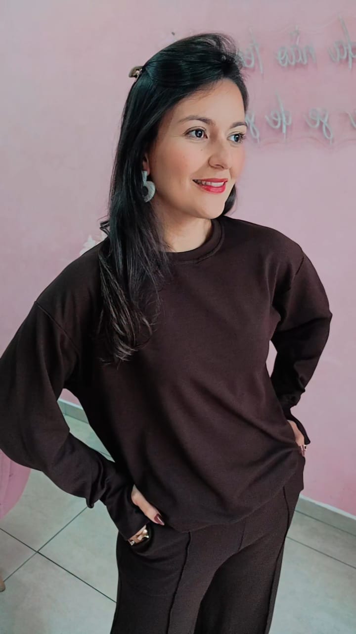 Blusa moletinho manha longa Marrom