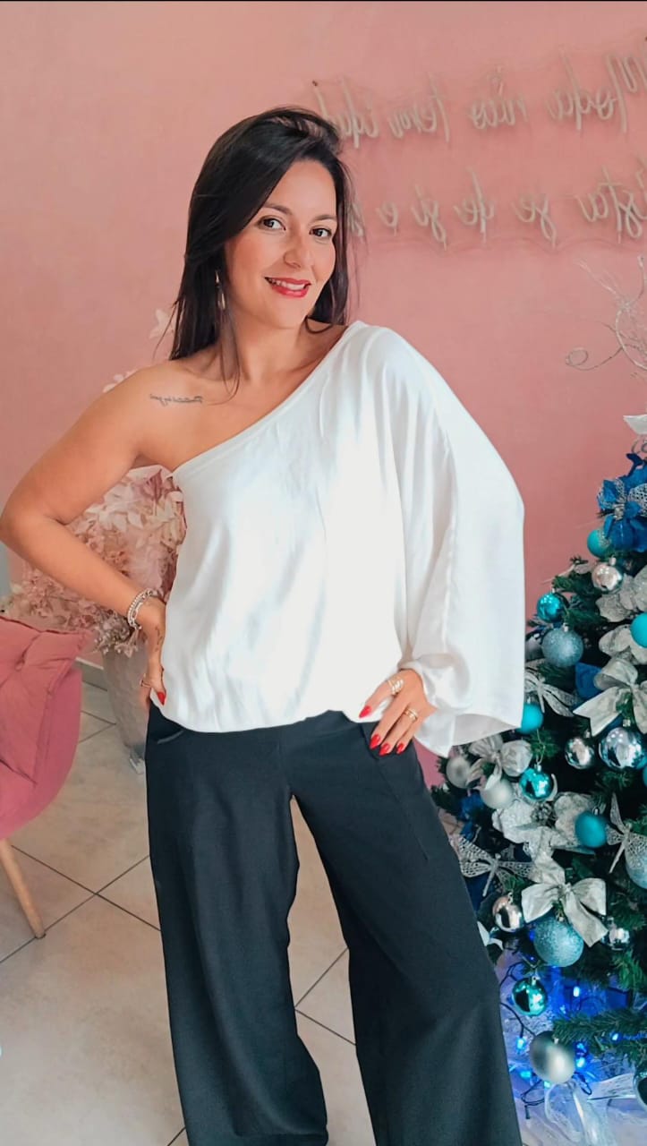 Blusa Ombro único com manga longa Branca