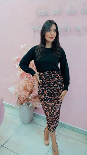 Blusa Curta com manga comprida social Preta