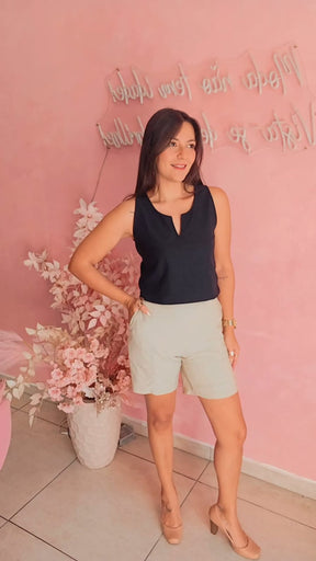 Bermuda com bolso em poliamida e viscose