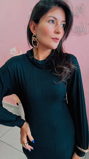 Vestido Mid manga longa com gola texturizado Preto