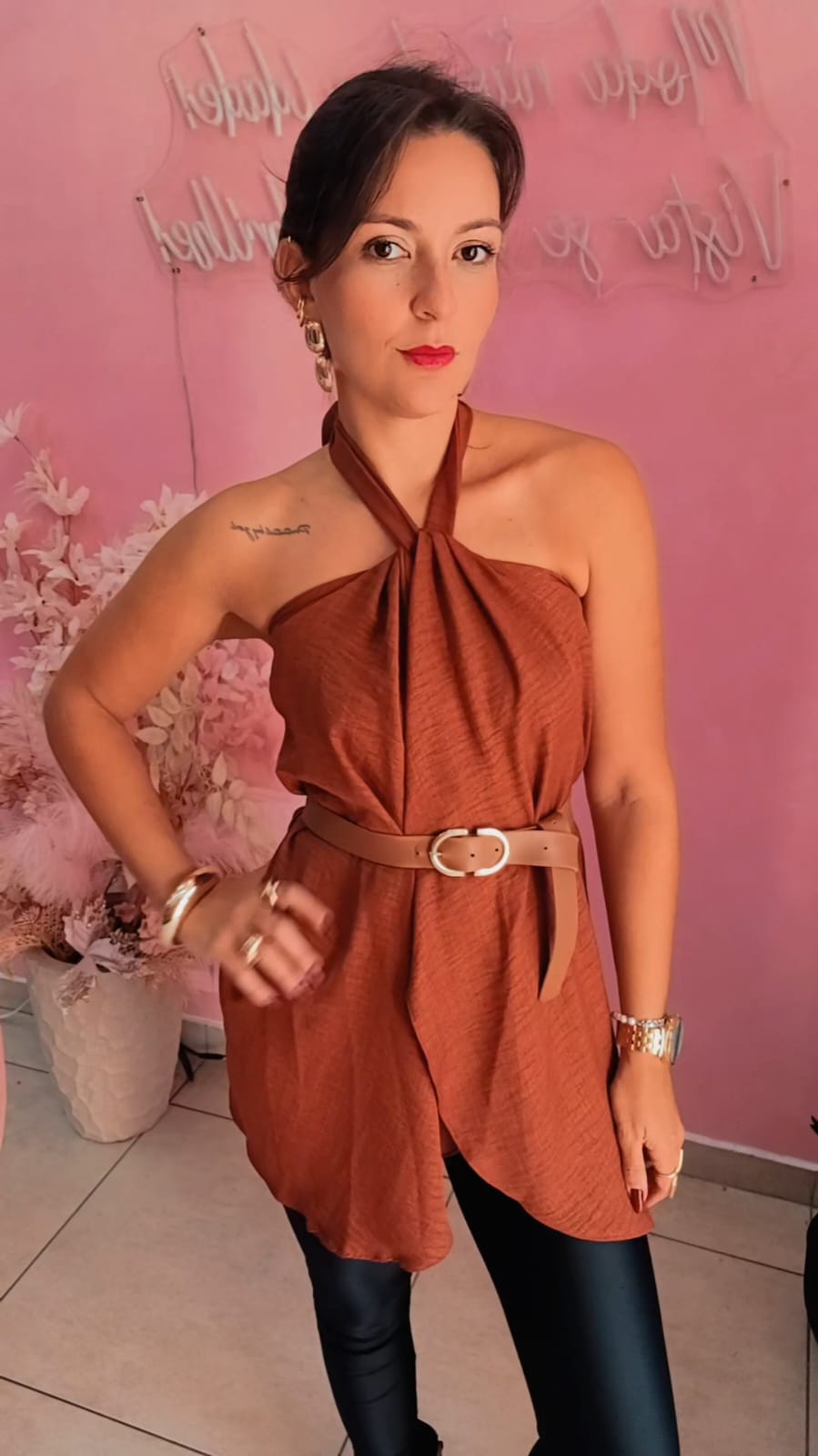 Blusa Duna com amarração no pescoço  - Marrom