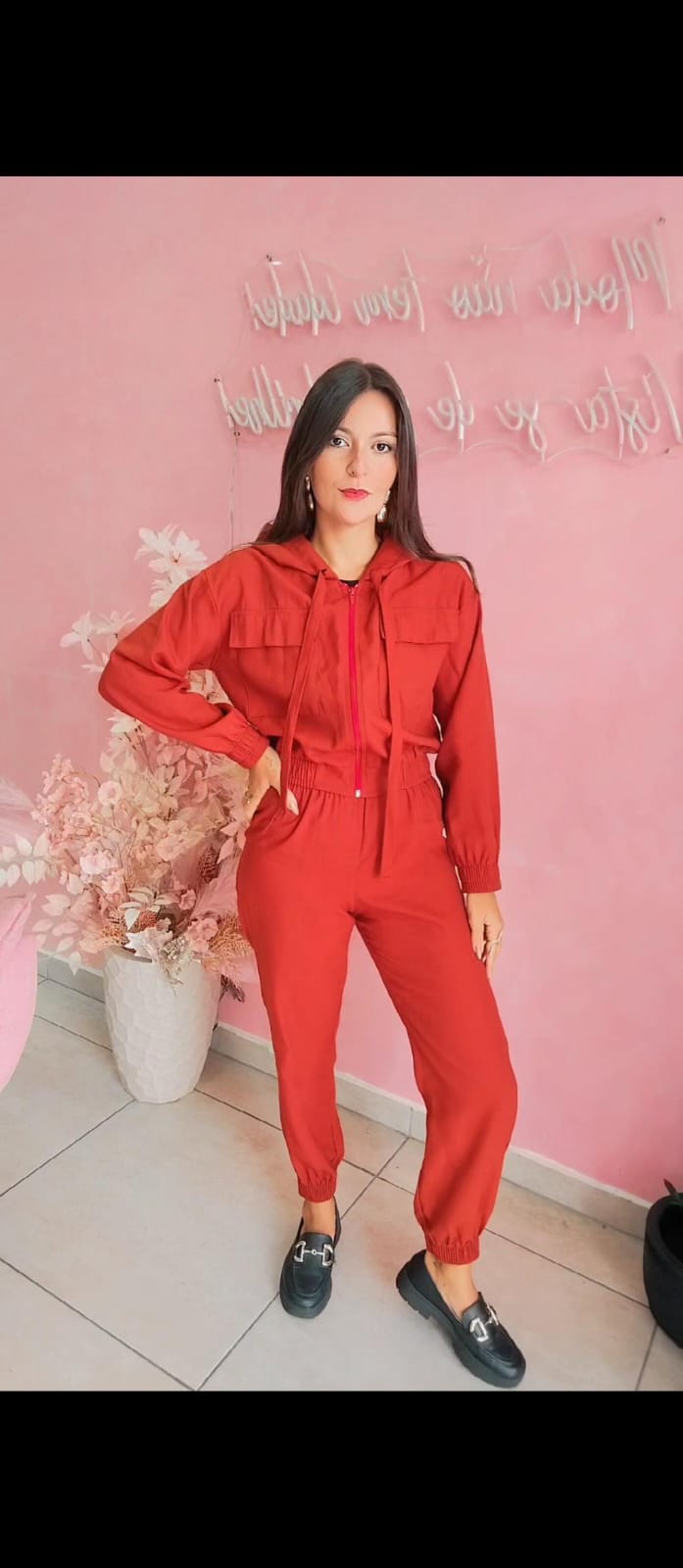 Jaqueta com capuz, elástico na cintura e no punho - telha