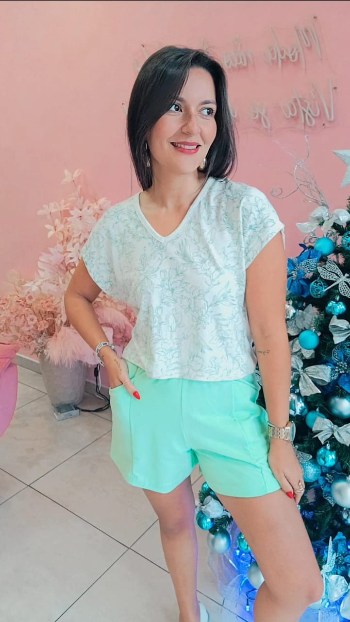 Blusa curta em linho  verde e nude -Estampada folhagens