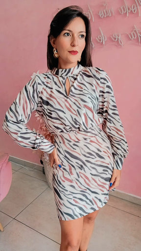 Vestido manga longa abertura nas costas animal print - Tigre