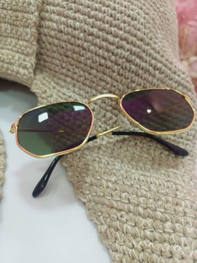 Óculos de Sol hexagonal dourado lente esverdeada