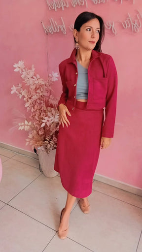 Jaqueta cropped em suede com manga longa Marssala