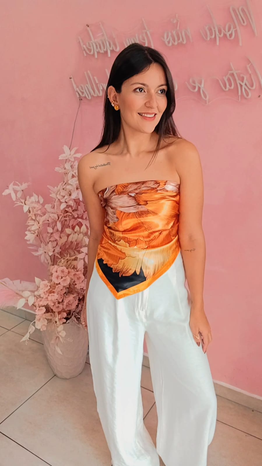 Lenço cetim laranja e preto