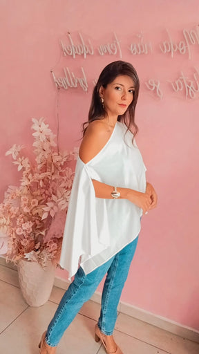 Blusa Capa multiformas