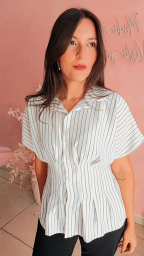 Camisa risca de giz manga curta