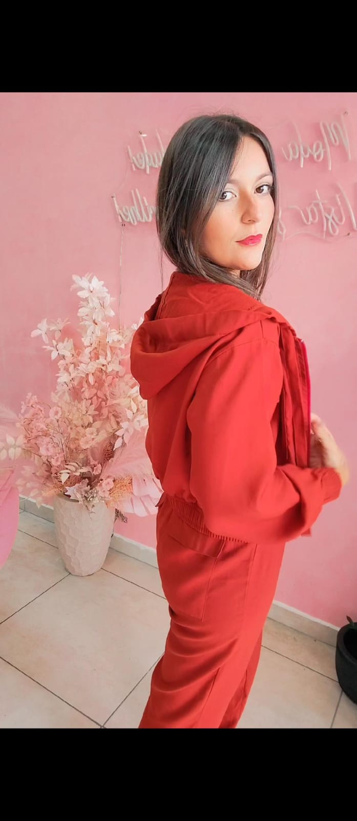 Jaqueta com capuz, elástico na cintura e no punho - telha