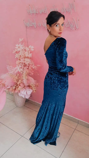 Vestido longo ombro único, manga longa  - Azul