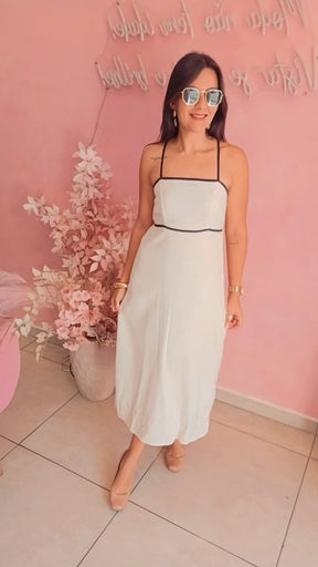 Vestido em viscose e  linho Natural decote quadrado alça fina