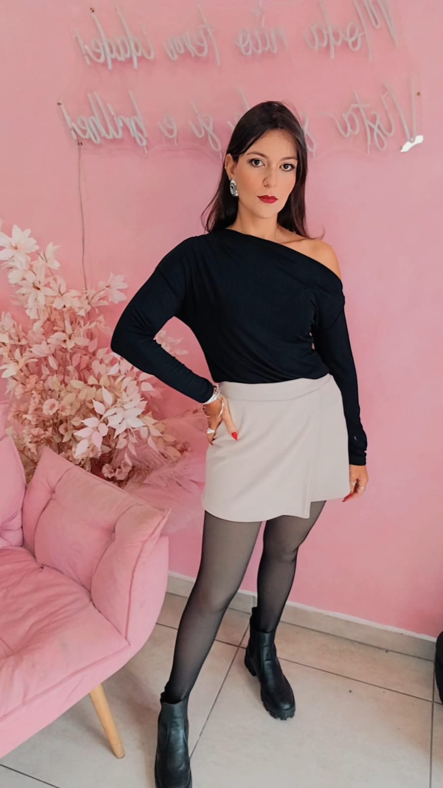 Shorts saia em malha com elástico  - cinza