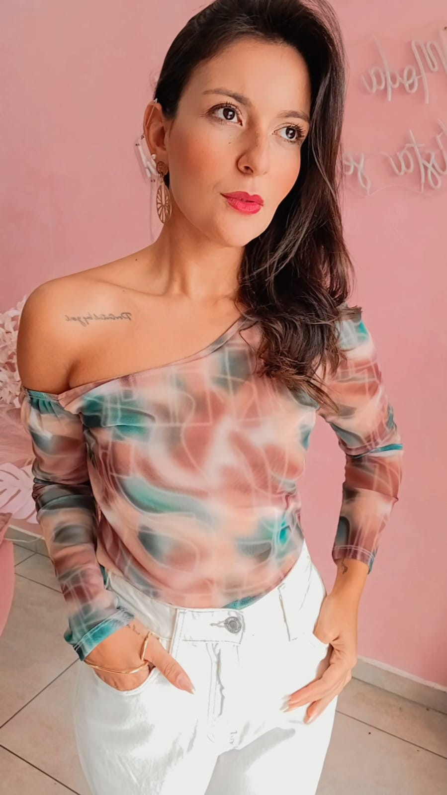 Blusa obro caído tule estampada