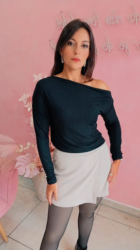 Shorts saia em malha com elástico  - cinza