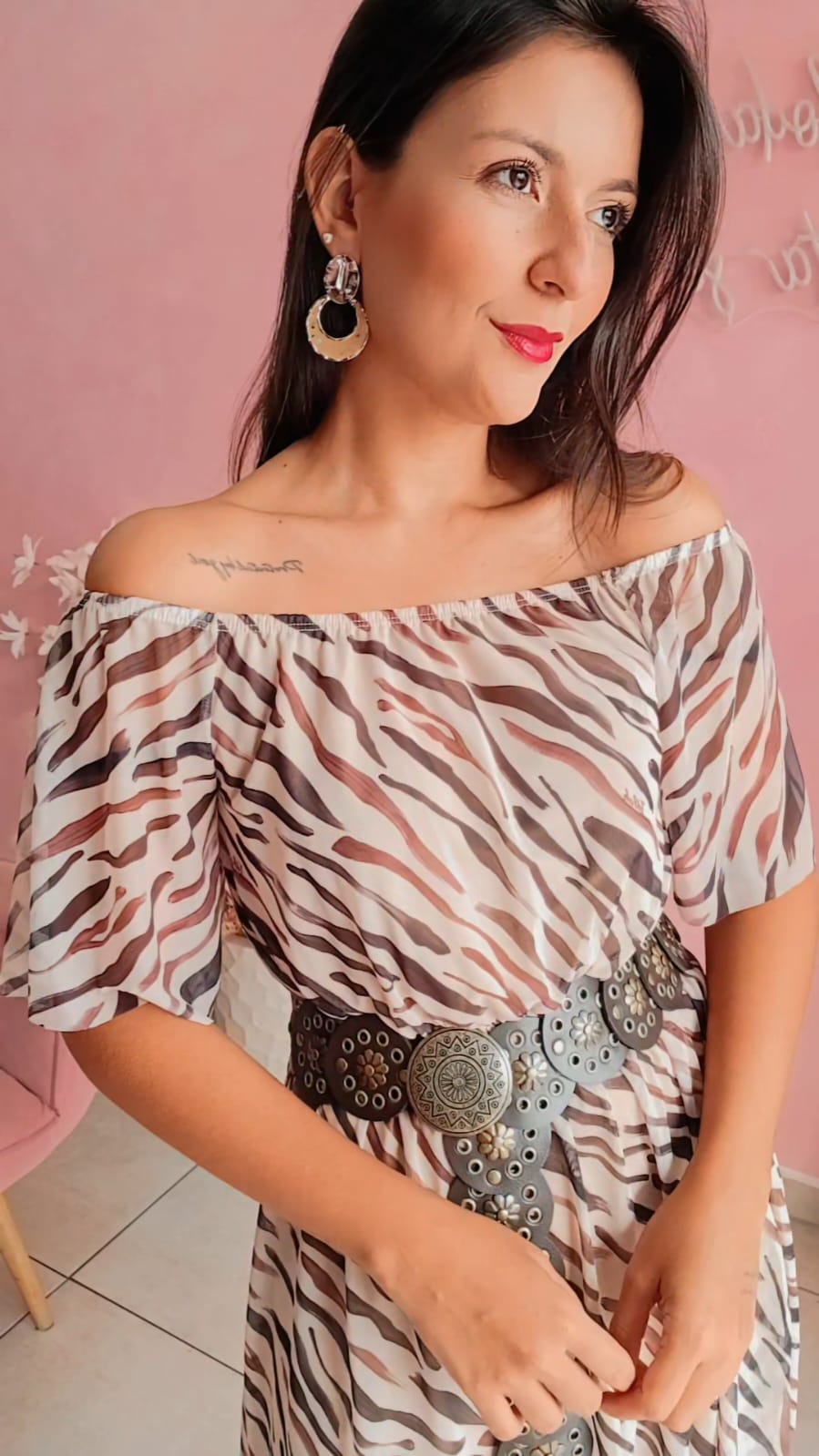 Vestido ombro ombro em tule animal print Tigre